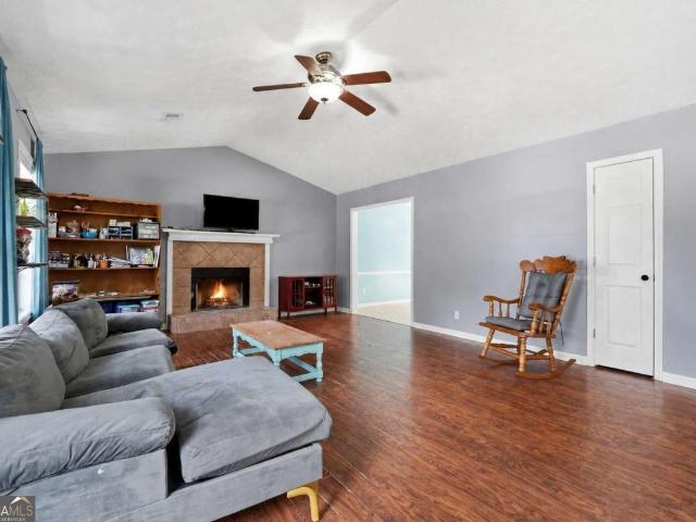 House for sale in Flowery Branch, Georgia