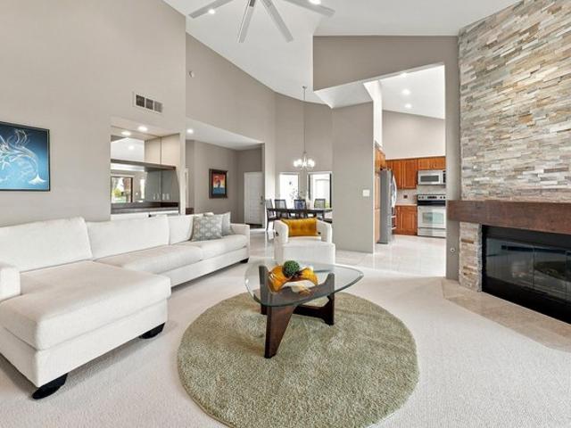 Condo for sale in La Quinta, California