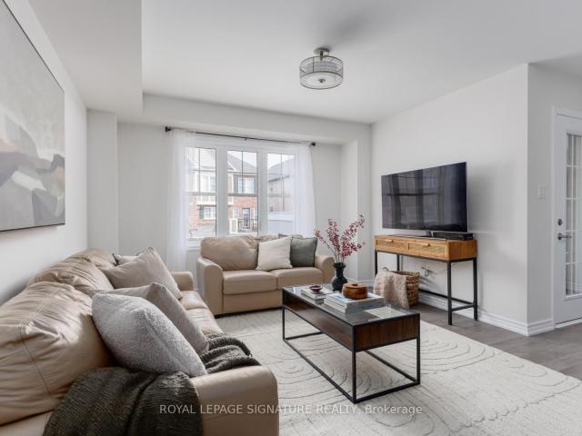 Townhouse for sale in Woburn, Ontario