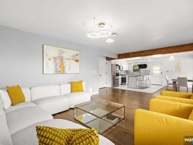 House for sale in Morsemere, Ridgefield