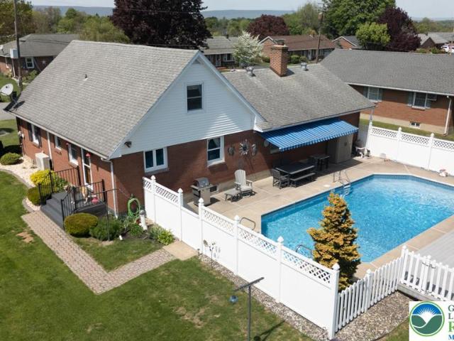 House for sale in Bushkill, Pennsylvania