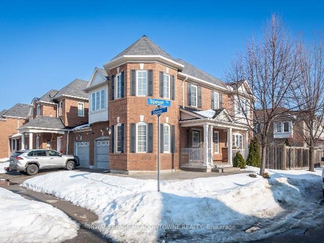 Townhouse for sale in Woburn, Ontario