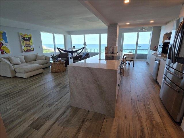 Condo for sale in Riviera Beach, Palm Beach County