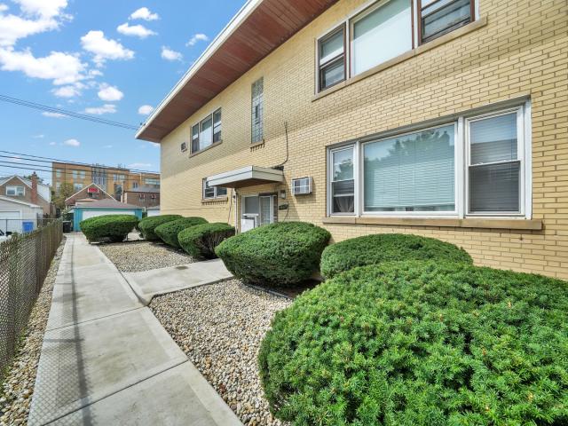 Commercial for sale in Chicago Park, Illinois