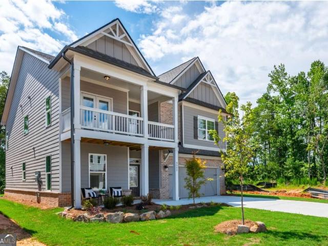 House for sale in Flowery Branch, Georgia