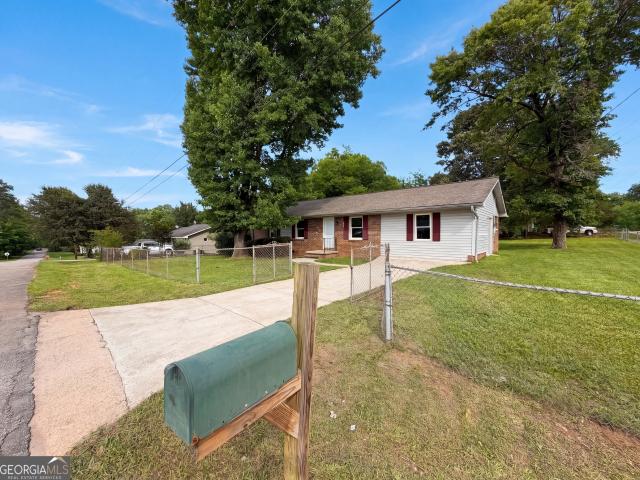 House for sale in Lula, Georgia