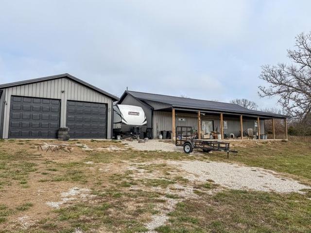 Farm for sale in Mountain Grove, Missouri
