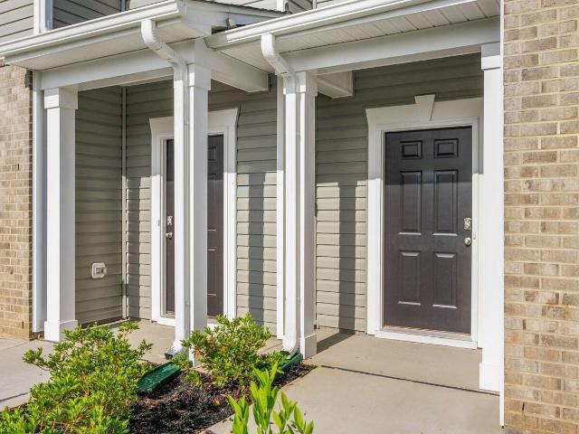 Townhouse for sale in Graham