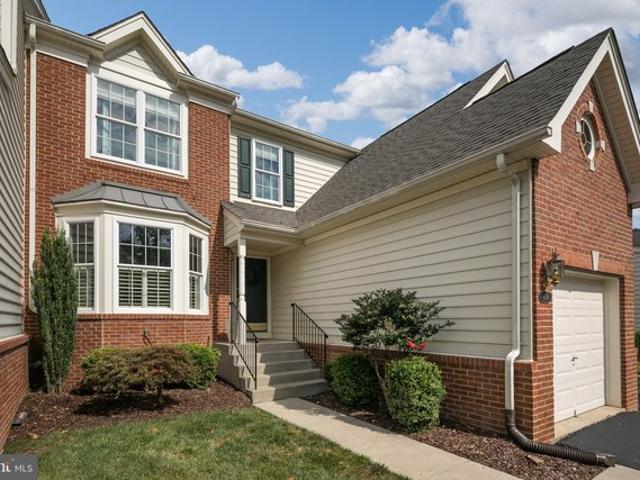 Townhouse for sale in Virginia