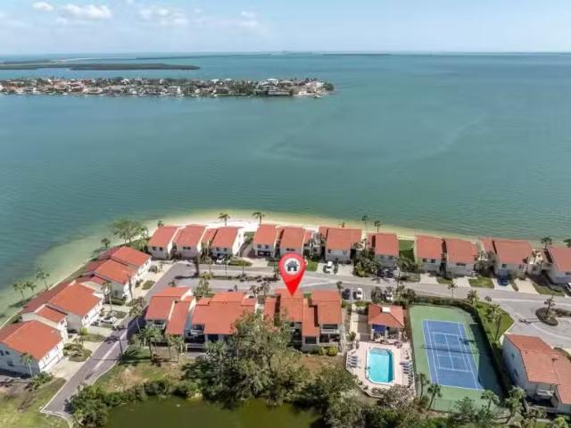 Condo for sale in Saint Petersburg
