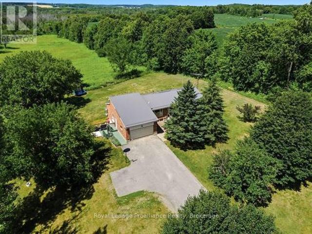 House for sale in Ontario