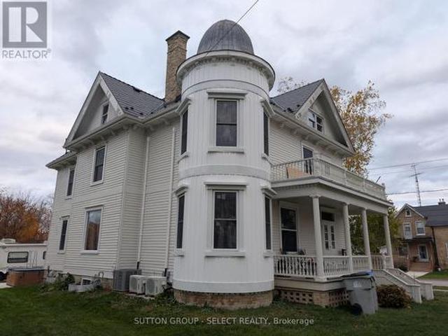 House for sale in Warwick, Ontario