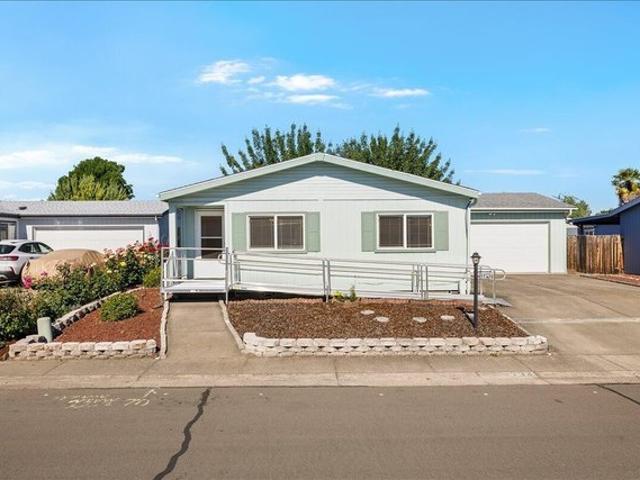 House for sale in Oregonia