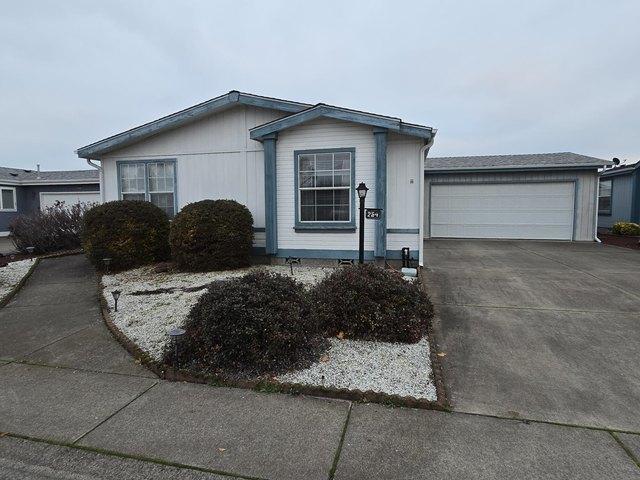 House for sale in Oregonia
