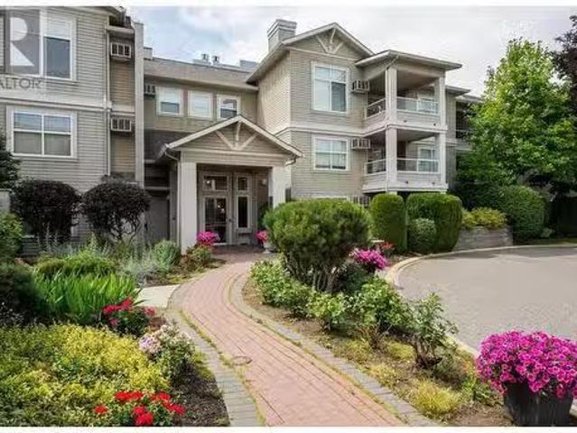Condo for sale in Winfield, British Columbia