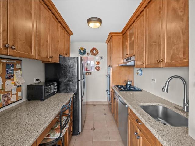 Property for sale in The Bronx, Arverne