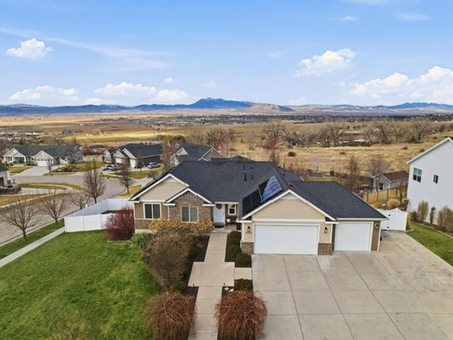 House for sale in Cache, Utah