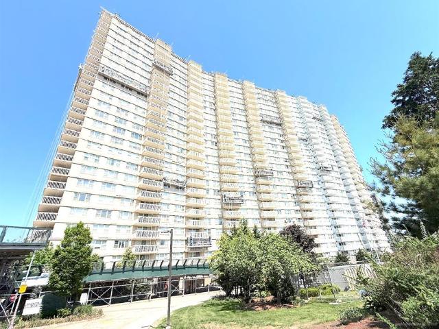 House for sale in Fort Lee, New Jersey