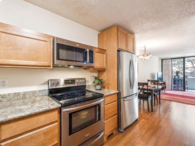Condo for sale in Albany, California