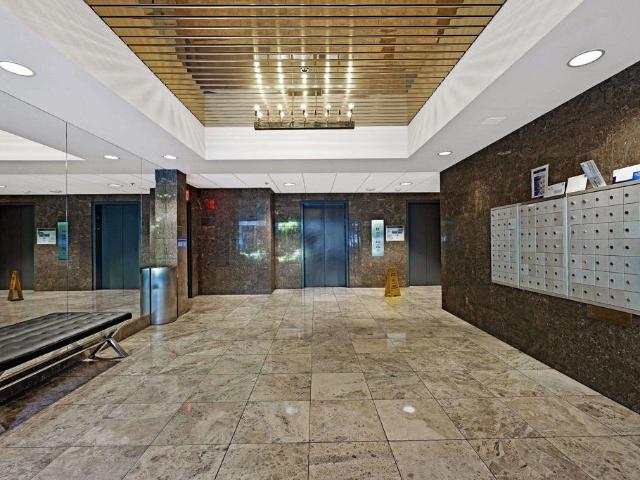 Condo for sale in Albany Hill, Albany