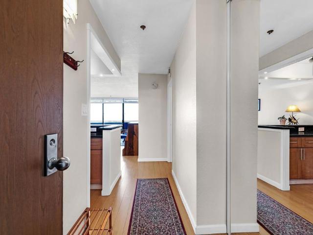 Condo for sale in Albany, California