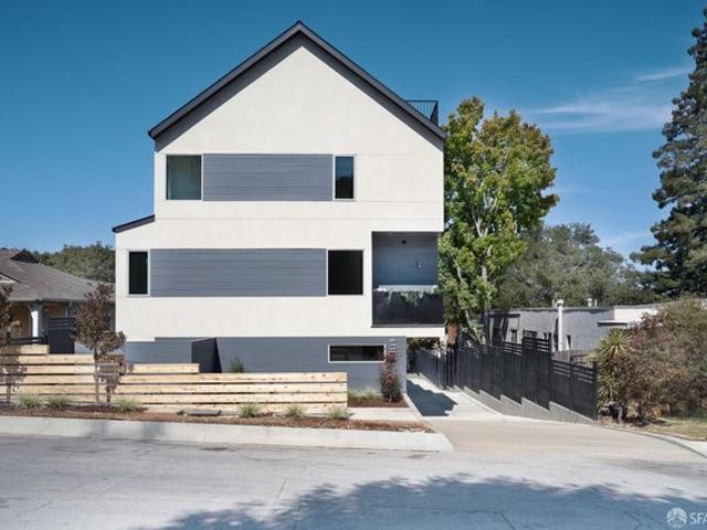 Townhouse for sale in San Carlos, San Mateo County