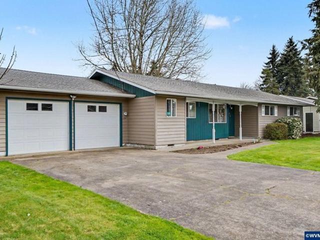 House for sale in Oregonia