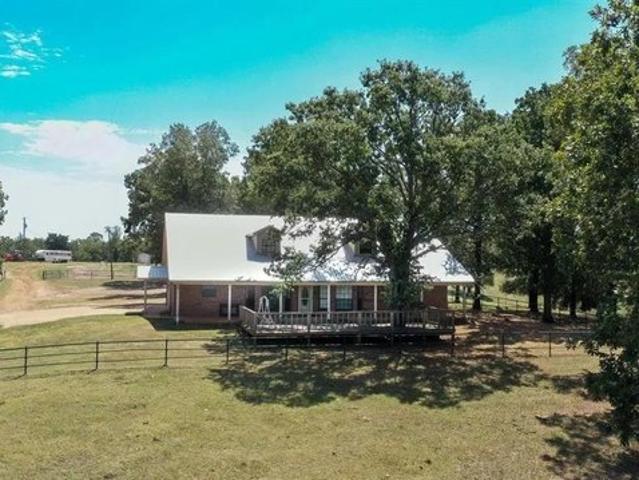 House for sale in Linden, Texas