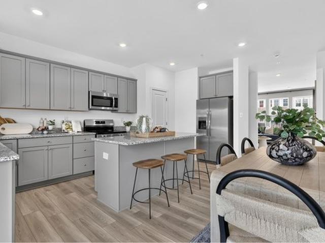 Townhouse for sale in White Plains, Maryland