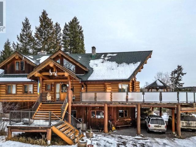 House for sale in 100 Mile House, British Columbia
