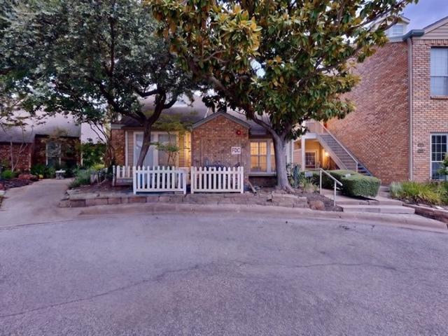 Condo for sale in Dallas, Dallas County