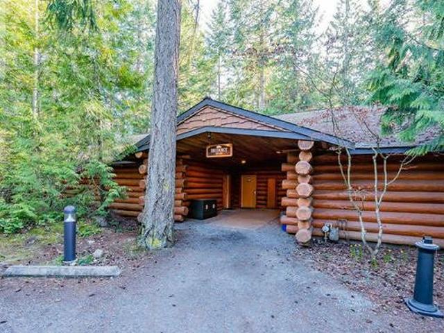 House for sale in Clayoquot, British Columbia