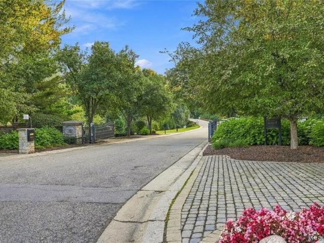 Land for sale in Barrington Park, Bloomfield Hills