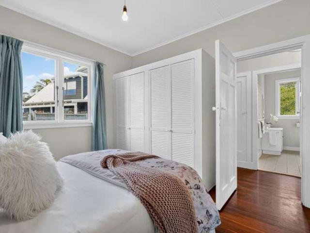 Apartment for sale in Bayswater, Oroua County