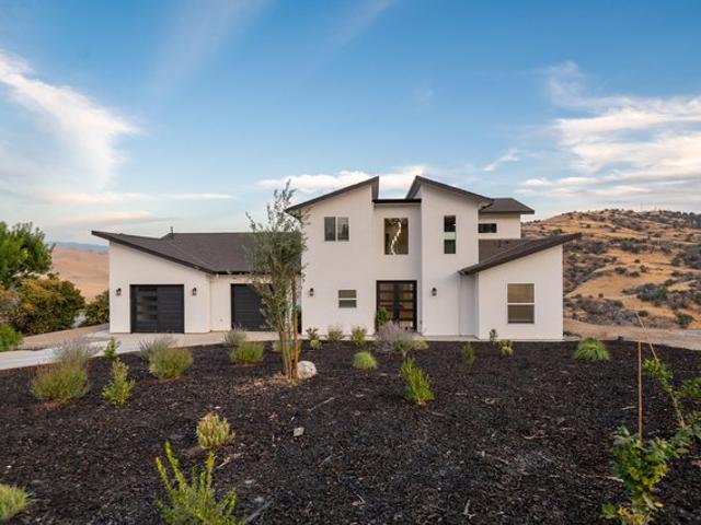 House for sale in Exeter, Tulare County