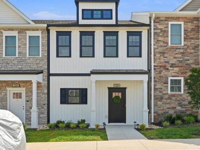 Townhouse for sale in Virginia