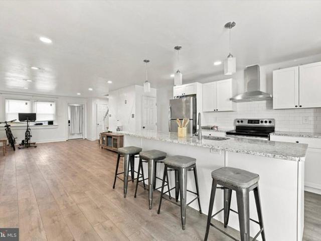 Townhouse for sale in Clifton Heights, Delaware County