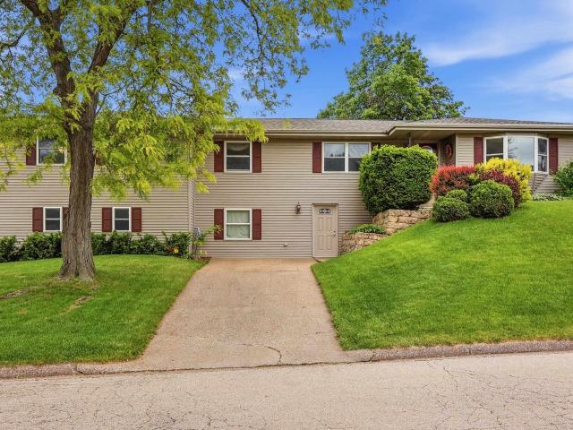 House for sale in East Dubuque, Illinois