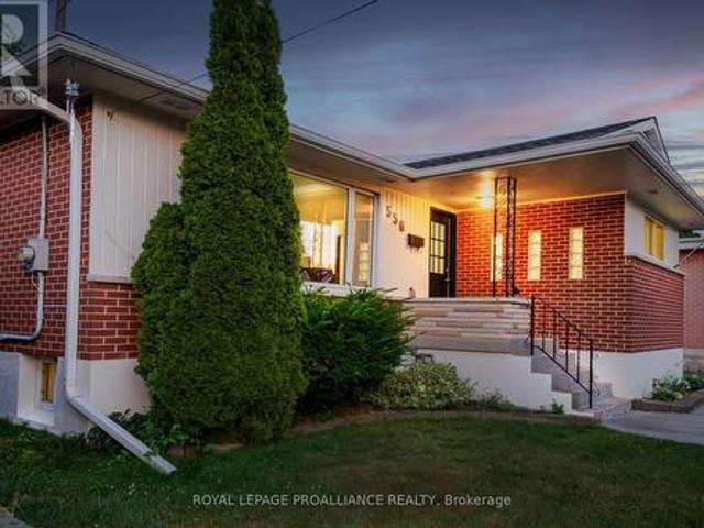House for sale in Cobourg House for sale in Cobourg