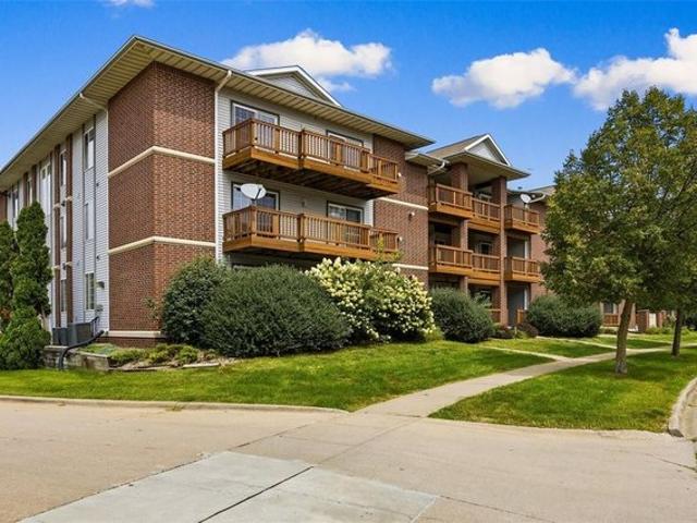Condo for sale in Iowa City, Iowa