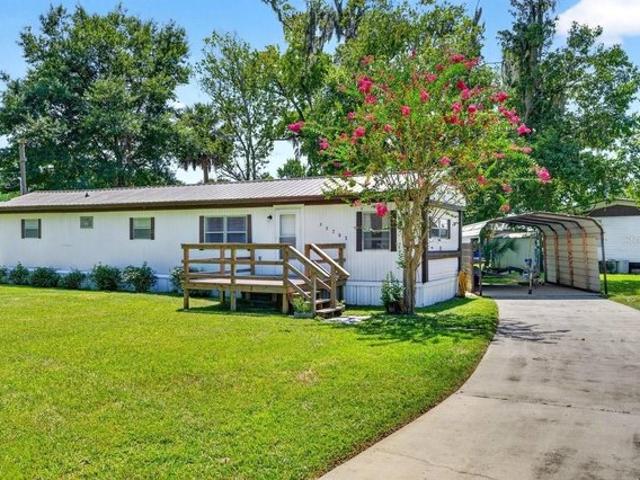 House for sale in Astor, Florida