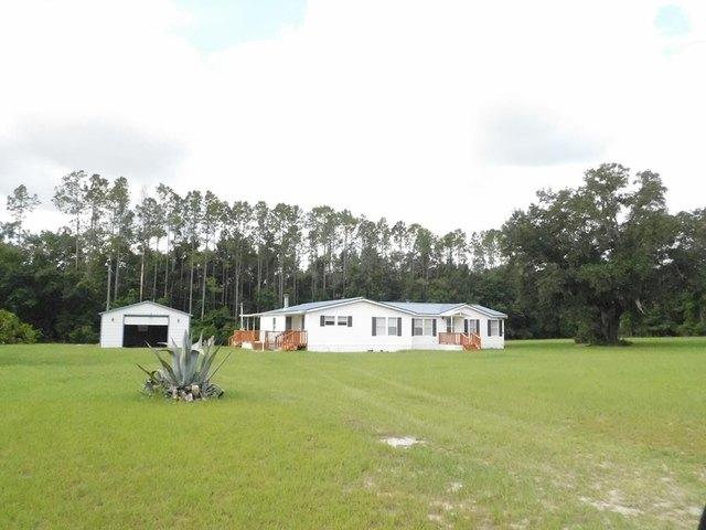 House for sale in Trenton, Florida