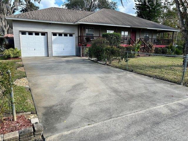 House for sale in Astor, Florida