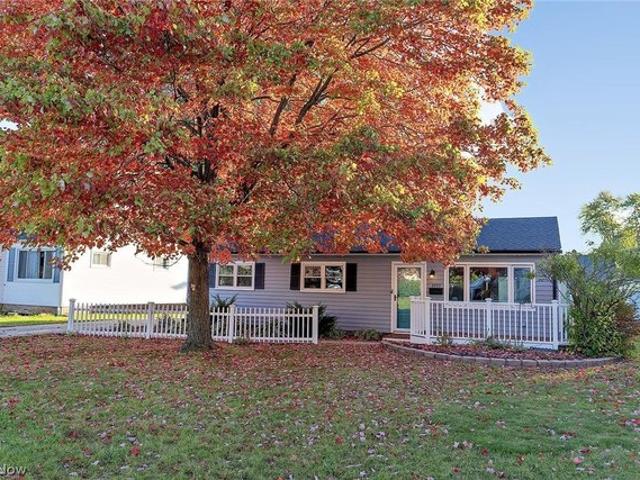 House for sale in North Olmsted, Cuyahoga County