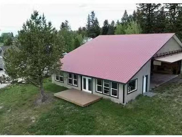 House for sale in 108 Mile Ranch, British Columbia