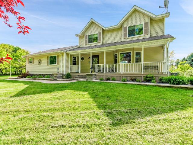 House for sale in Almont House for sale in Almont