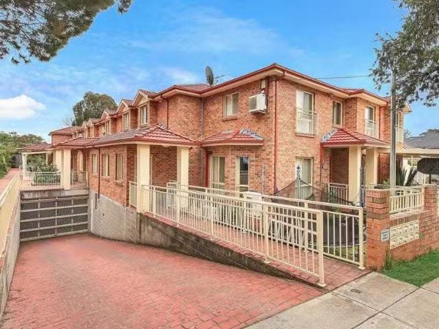 Apartment for rent in Old Guildford