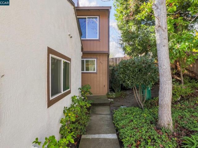 Townhouse for sale in El Sobrante, California