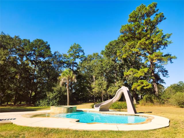 Farm for sale in Hawthorne, New Waverly