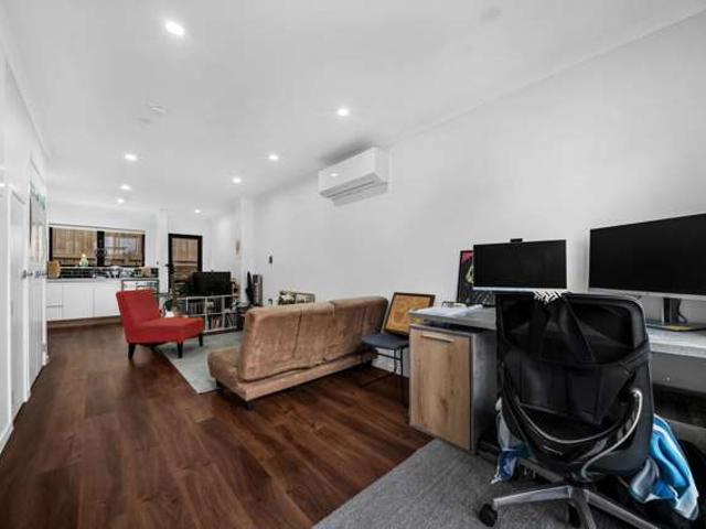 Townhouse for sale in Lynfield